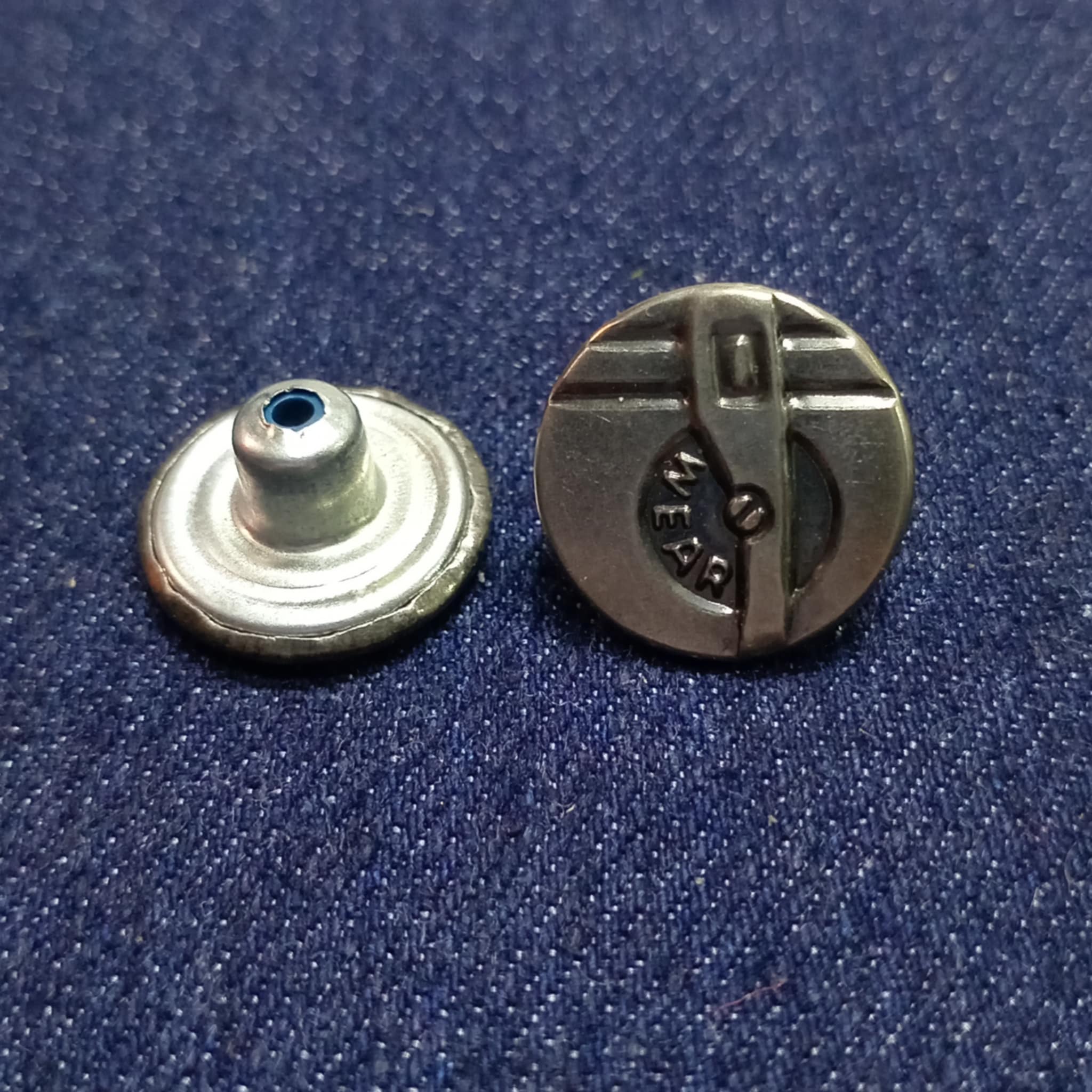 CUTA37-29-17MM BOTON HIERRO