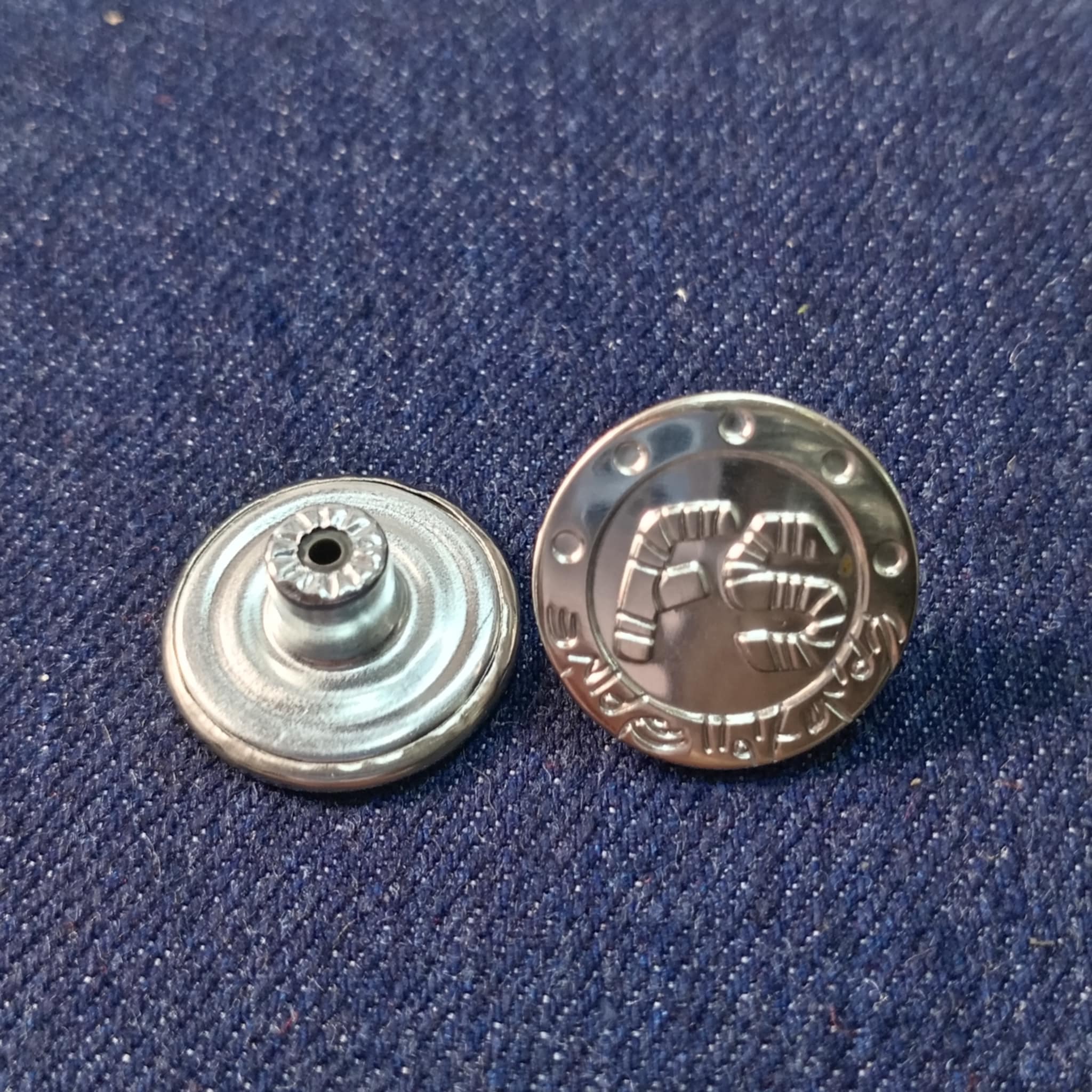 DAG-8-20MM  BOTON HIERRO