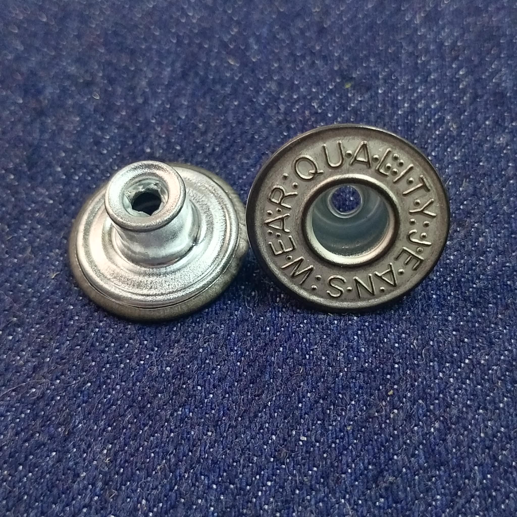 DAG6-128-17MM BOTON PERFORADO