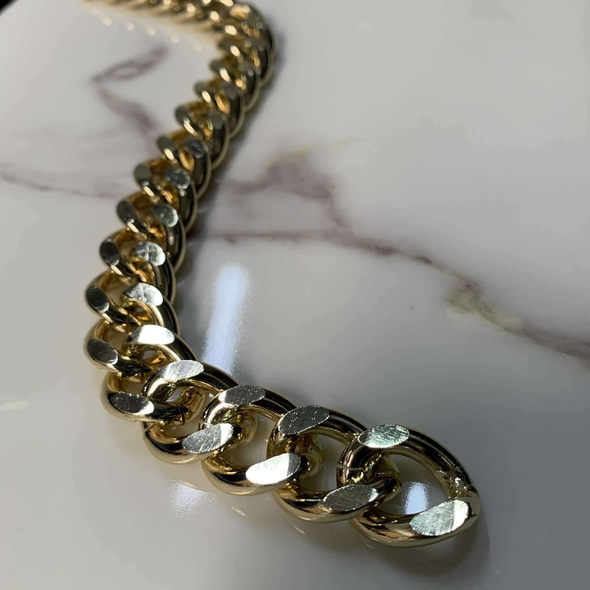 CA-23  CADENA DECORATIVA