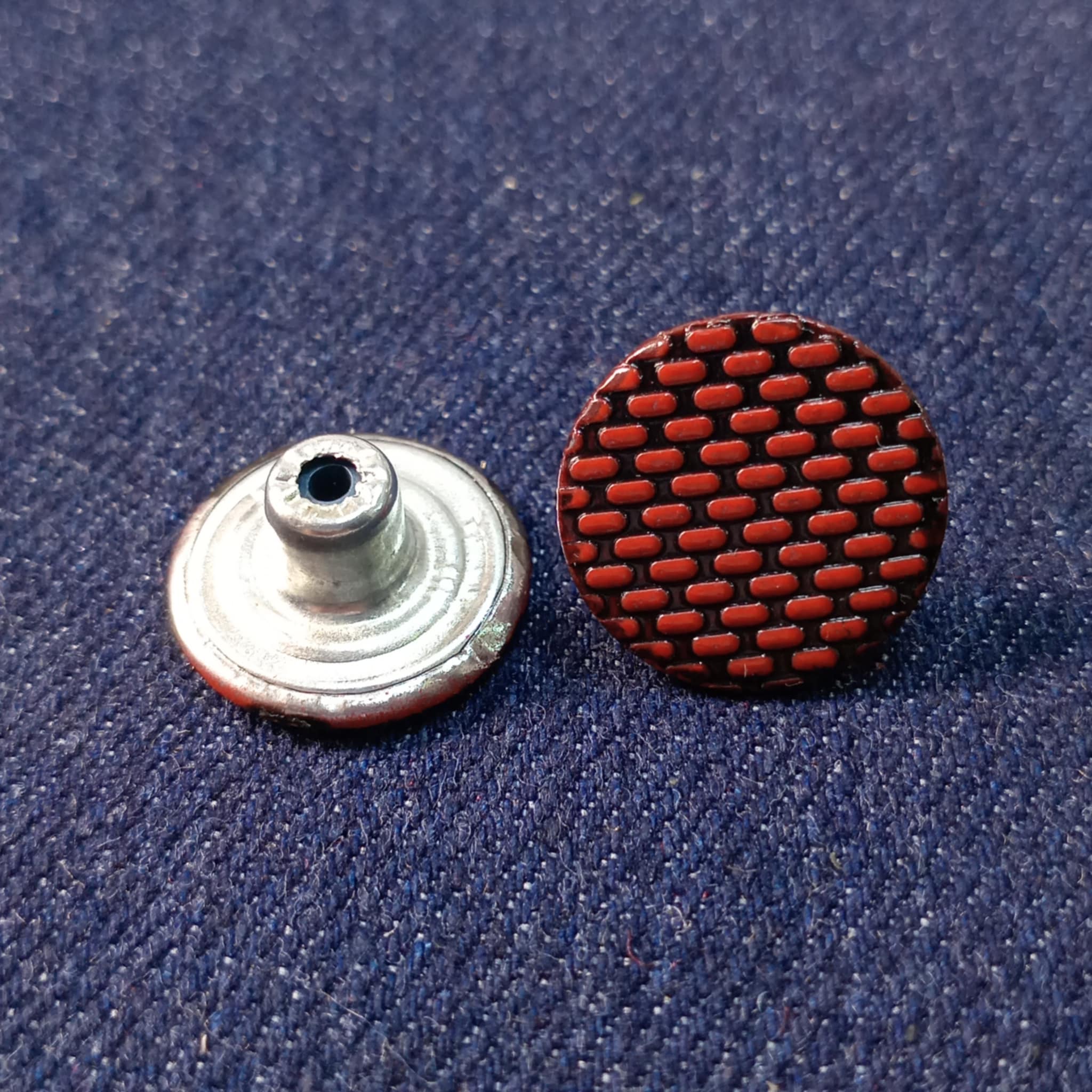 TT35-145-17MM BOTON HIERRO