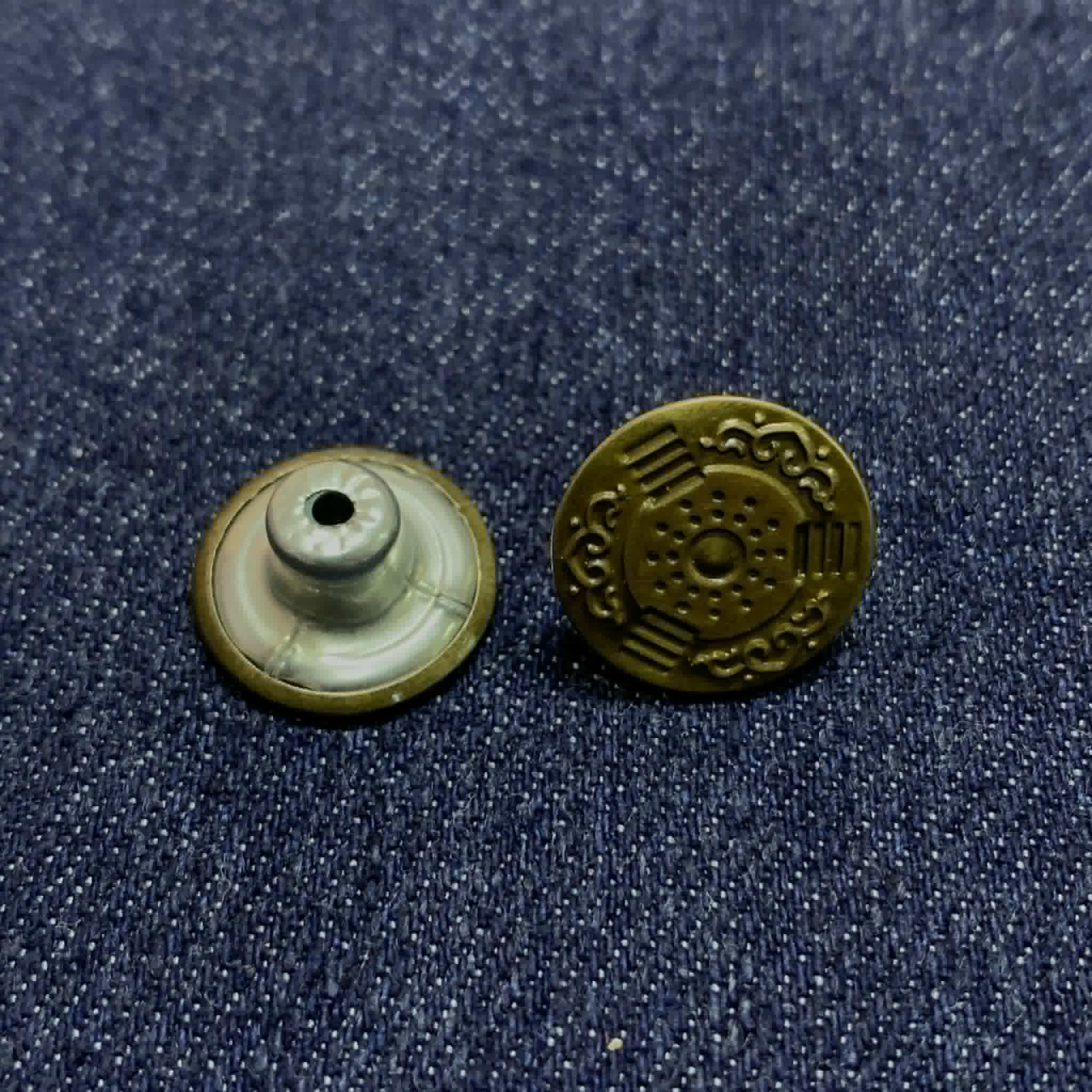 BOTON 15MM HIERRO PAVON