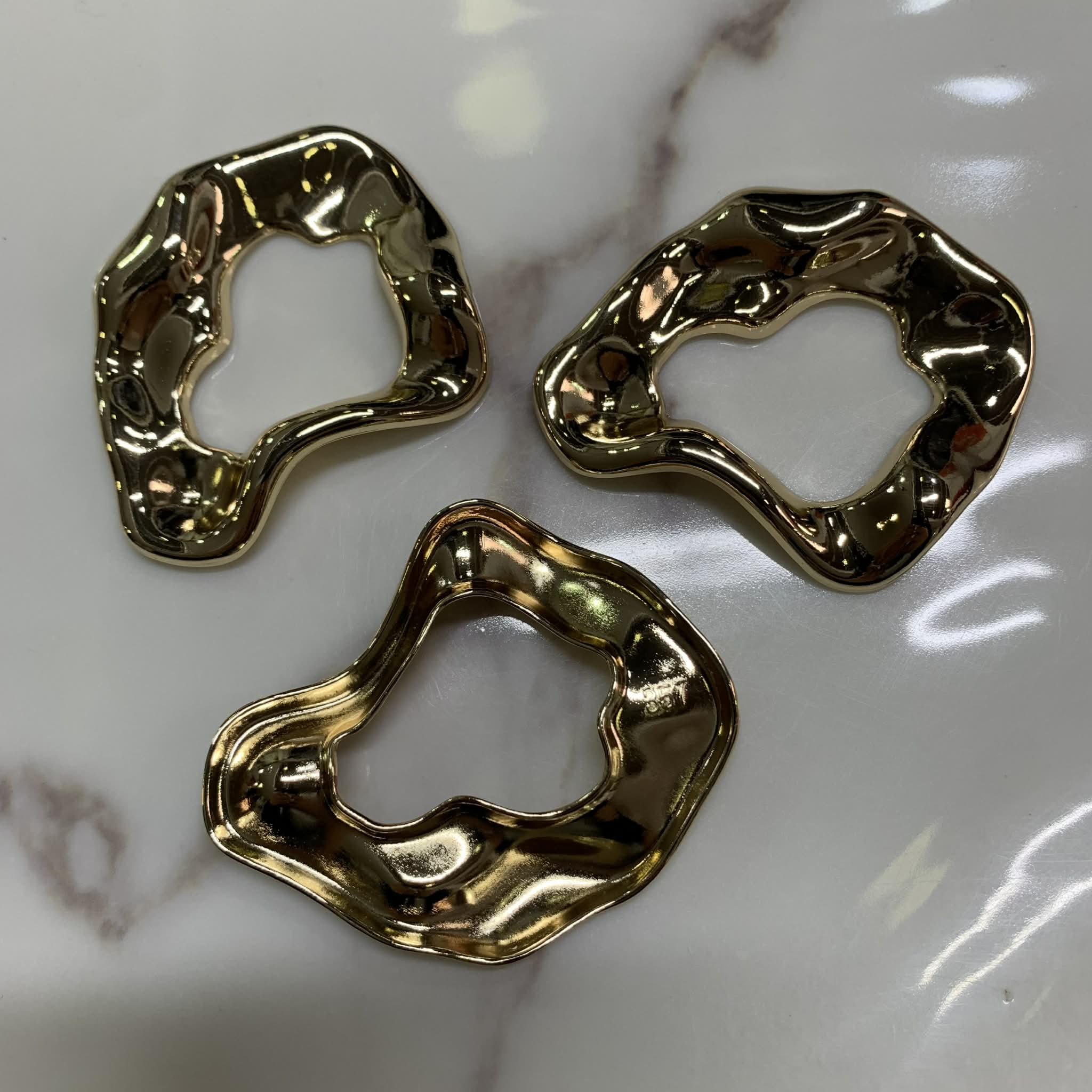 F-A0357 HERRAJE IRREGULAR