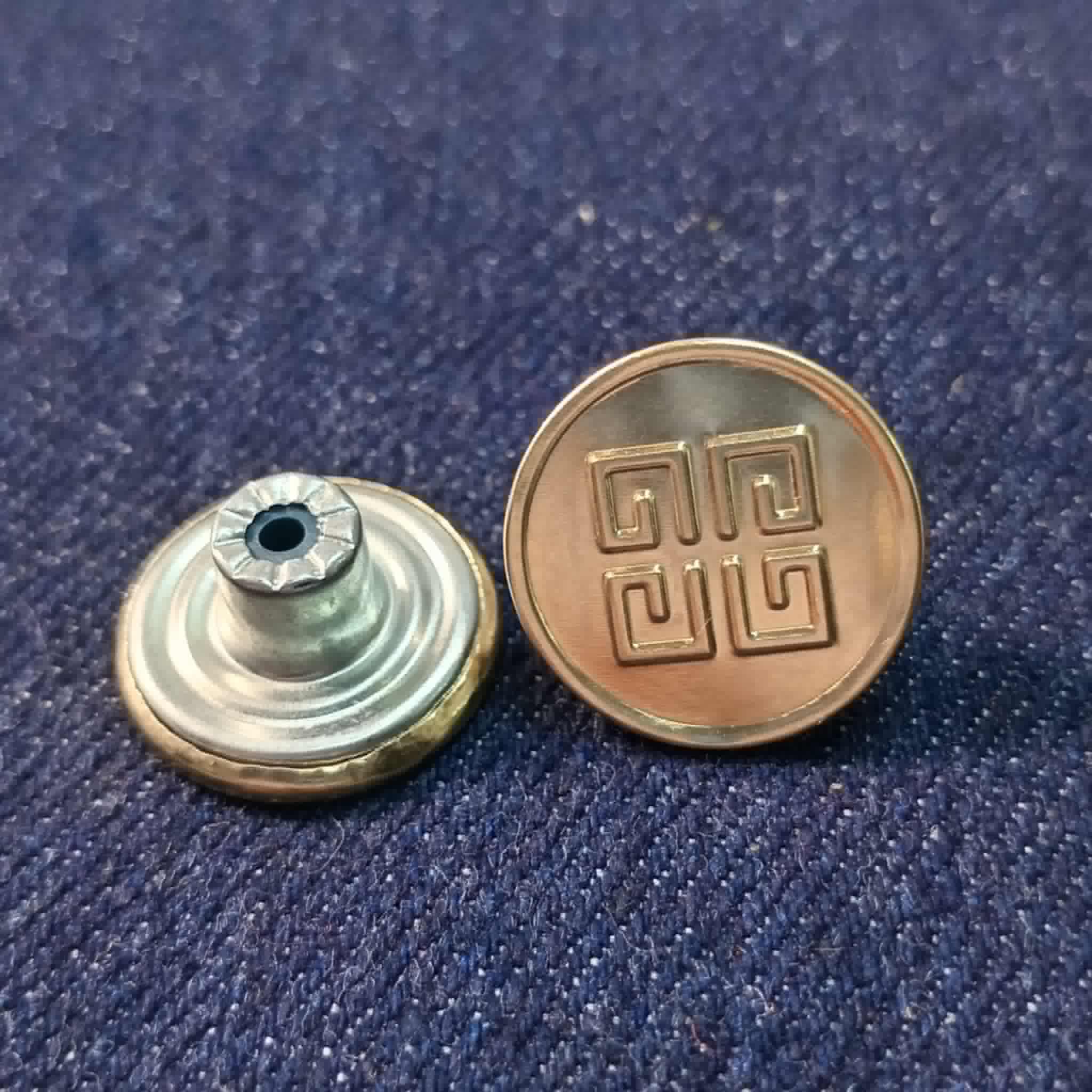 DAG6-99-17MM BOTON HIERRO