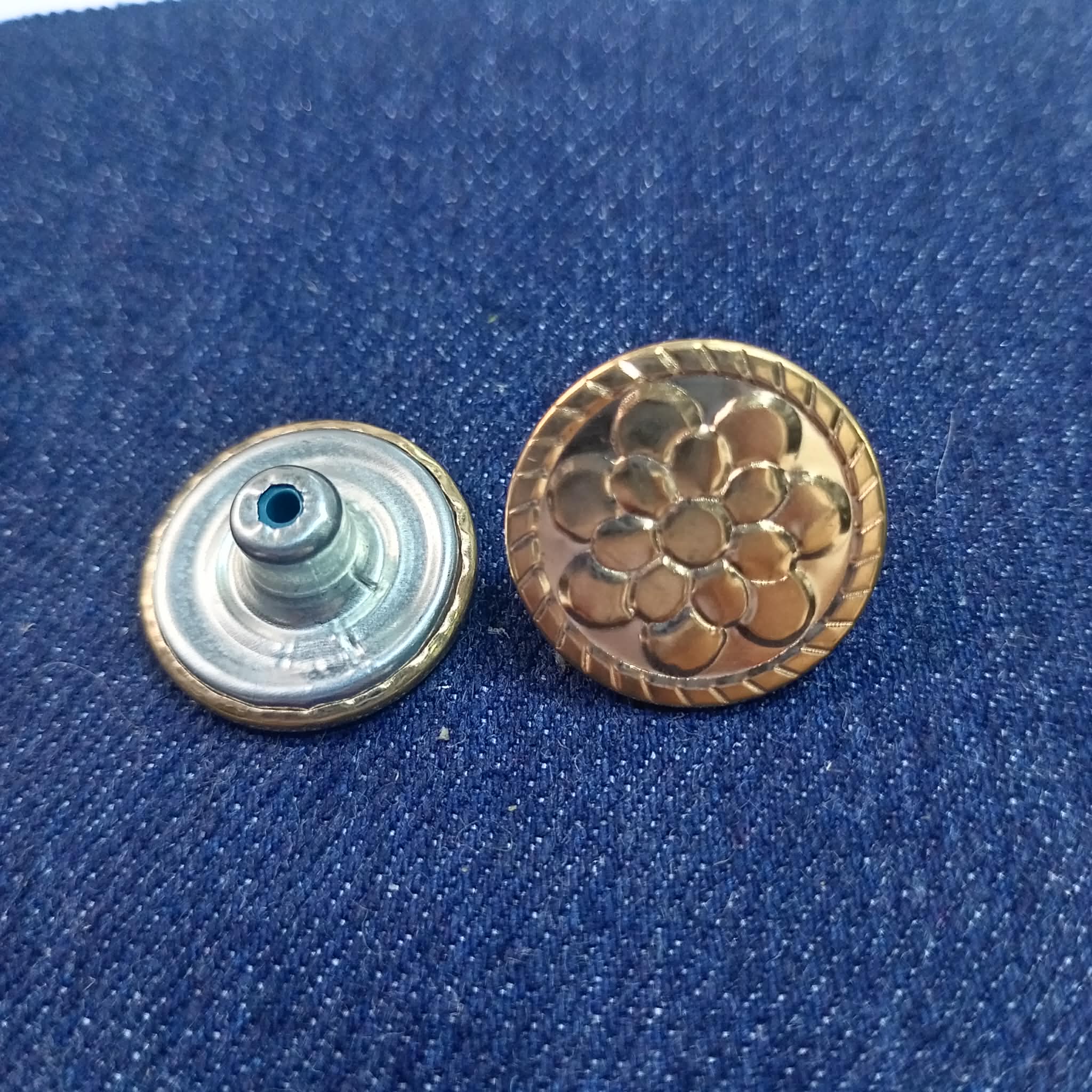 CUTA26-22-20MM BOTON HIERRO
